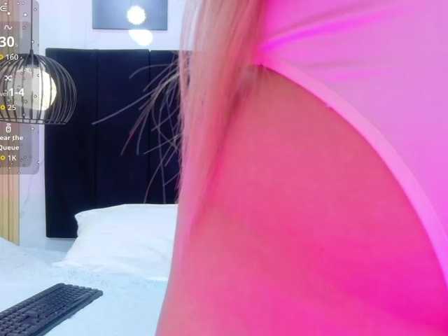 innocenthazel live cam on BongaCams