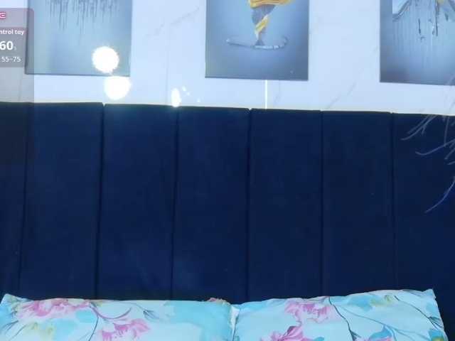innocenthazel live cam on BongaCams