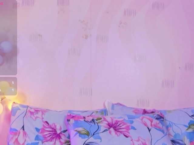 innocenthazel live cam on BongaCams