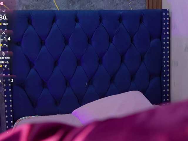 innocenthazel live cam on BongaCams
