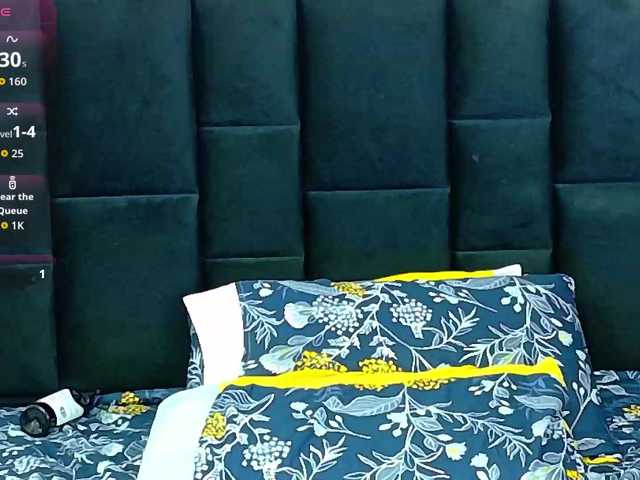 innocenthazel live cam on BongaCams
