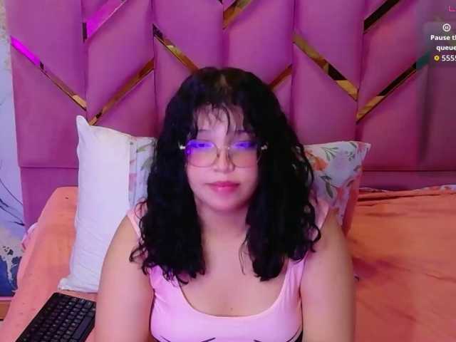 innocenthazel live cam preview