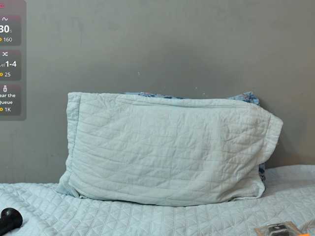 innocenthazel live cam on BongaCams