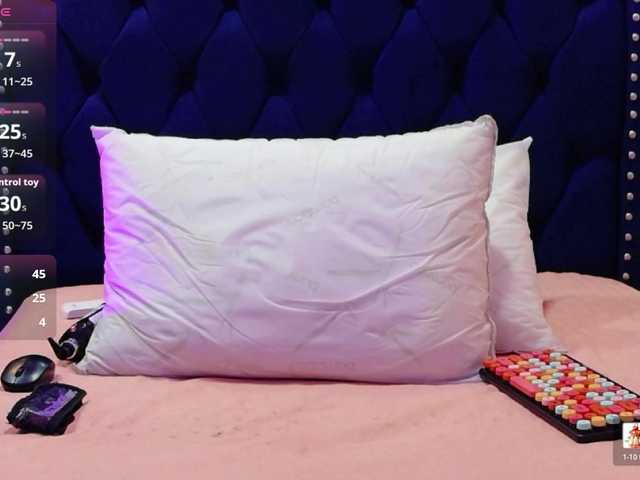 innocenthazel live webcam show