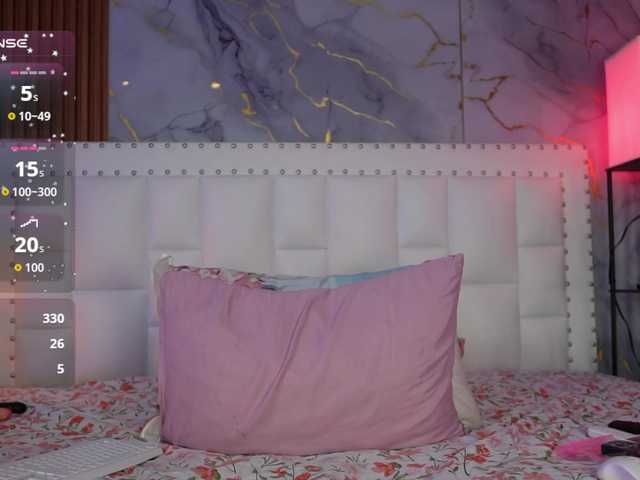 innocenthazel live cam on BongaCams