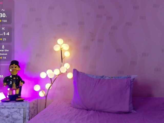 innocenthazel live cam on BongaCams