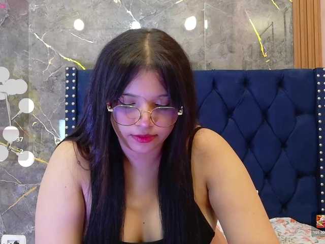 innocenthazel live webcam show