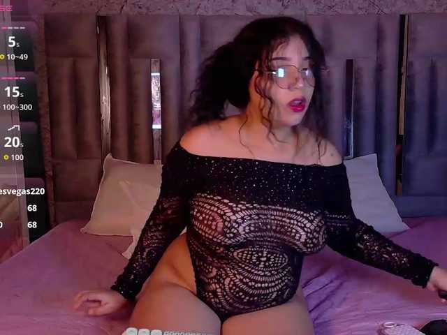 innocenthazel live cam on BongaCams