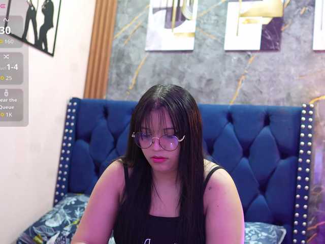 innocenthazel live cam on BongaCams