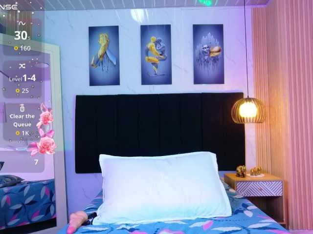 innocenthazel live cam on BongaCams