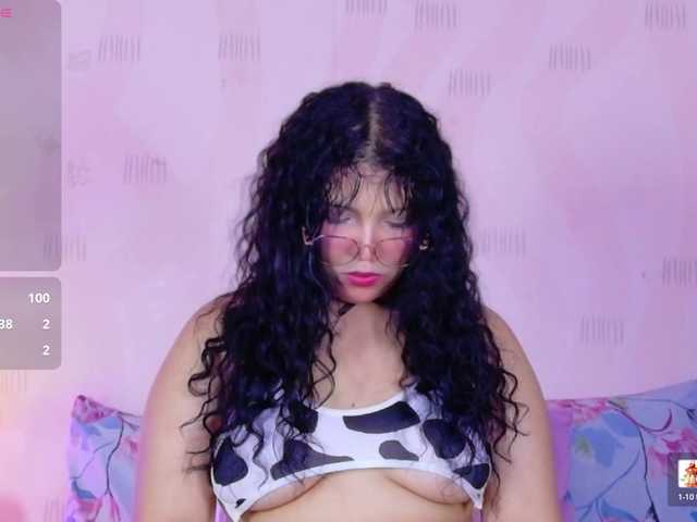 innocenthazel live cam on BongaCams
