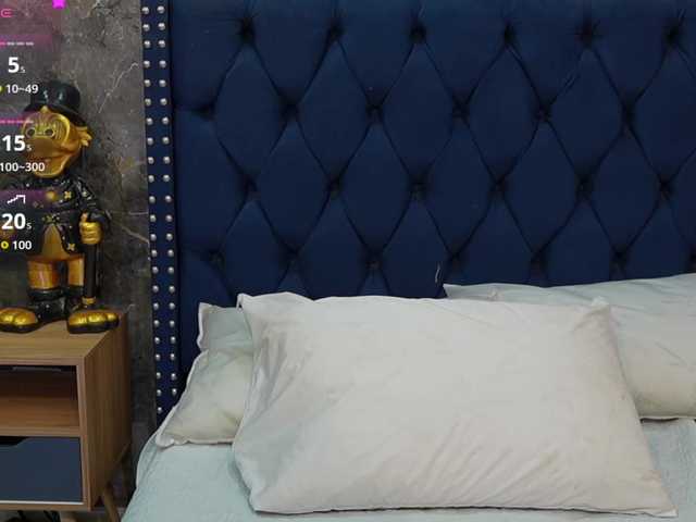 innocenthazel live cam on BongaCams