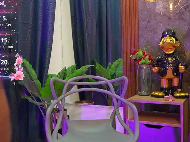 innocenthazel live cam on BongaCams