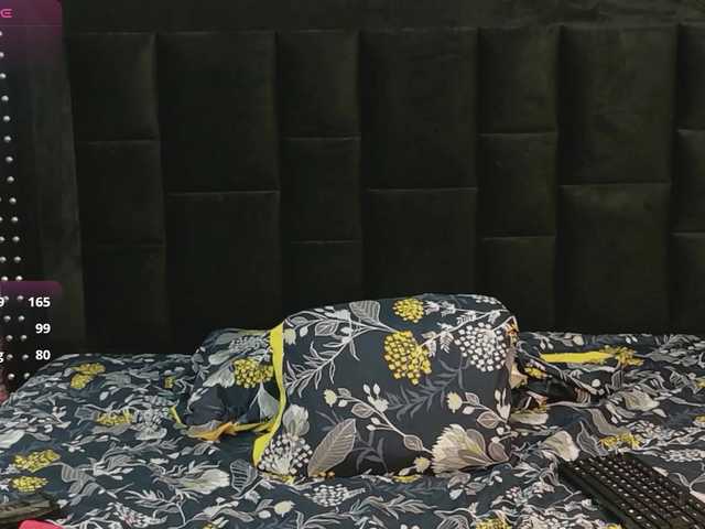 innocenthazel live cam on BongaCams
