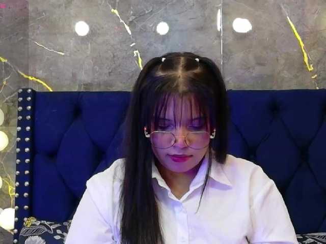 innocenthazel live webcam show