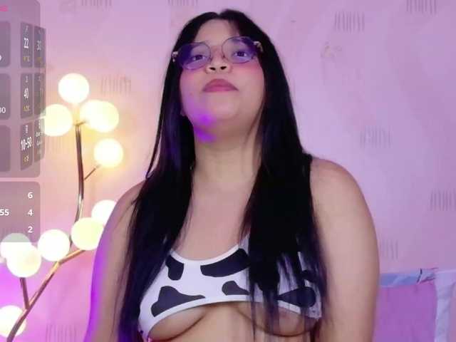 innocenthazel live cam on BongaCams