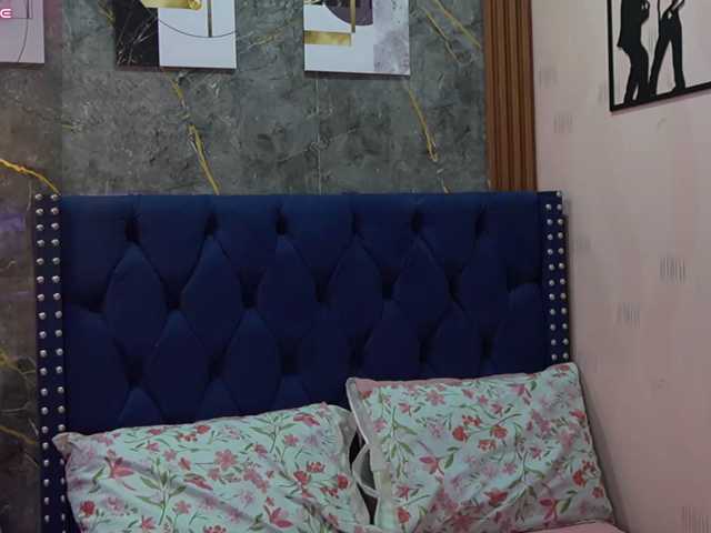 innocenthazel live cam on BongaCams