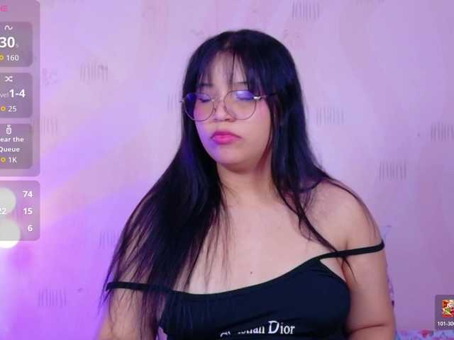 innocenthazel live cam on BongaCams