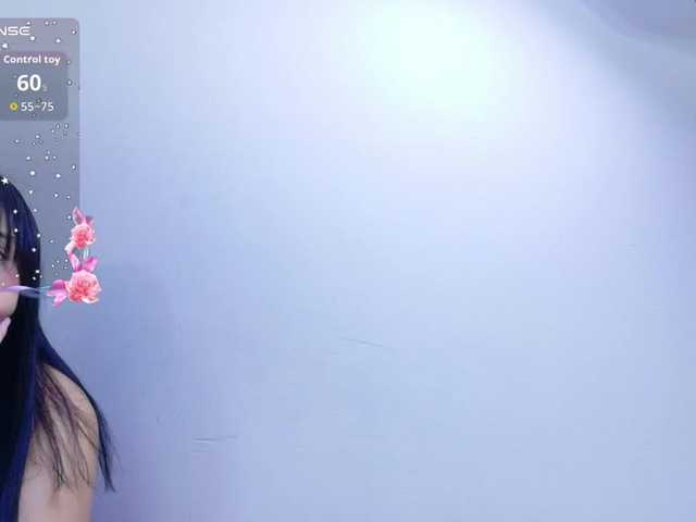 innocenthazel — live female cam