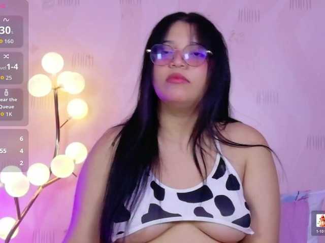 innocenthazel live cam on BongaCams