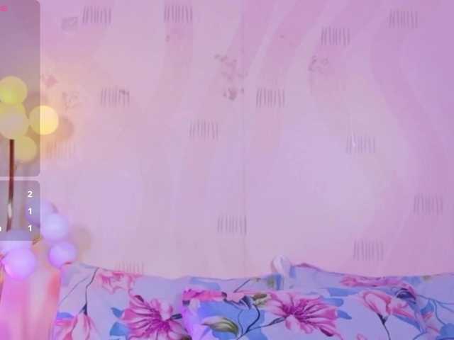 innocenthazel live cam on BongaCams