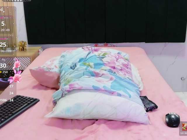 innocenthazel live cam on BongaCams
