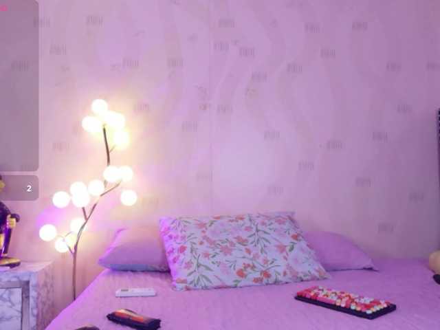 innocenthazel live cam on BongaCams