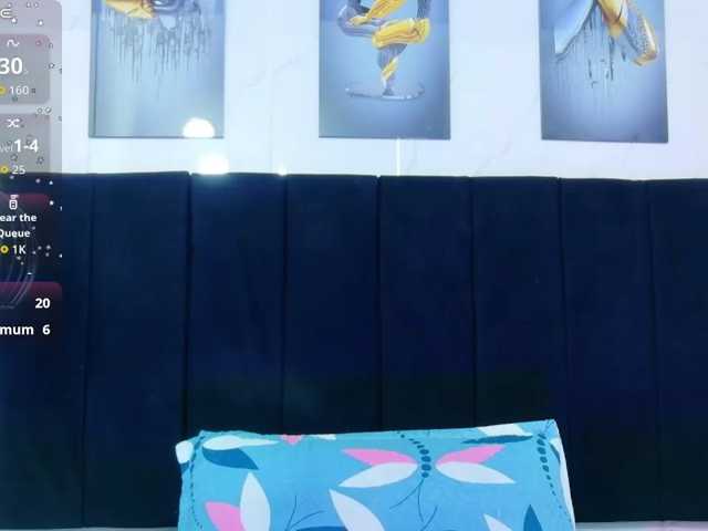 innocenthazel live cam on BongaCams