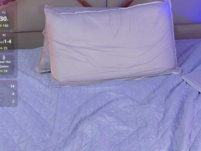 innocenthazel live cam on BongaCams