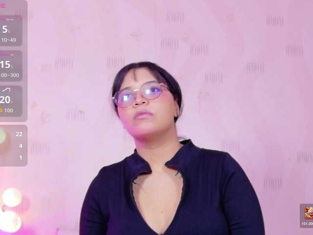 innocenthazel live cam on BongaCams
