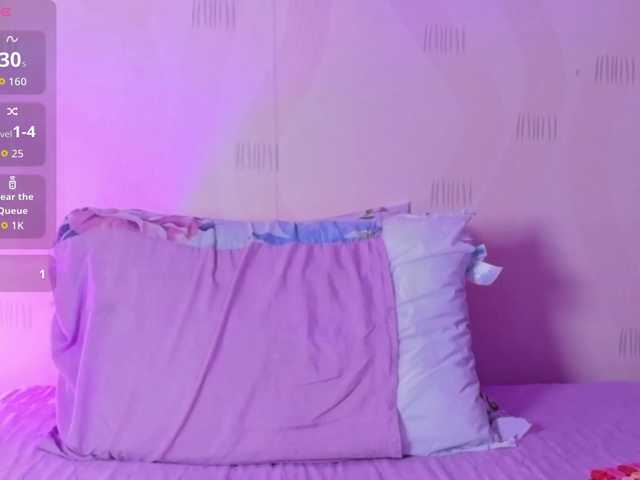 innocenthazel live cam on BongaCams