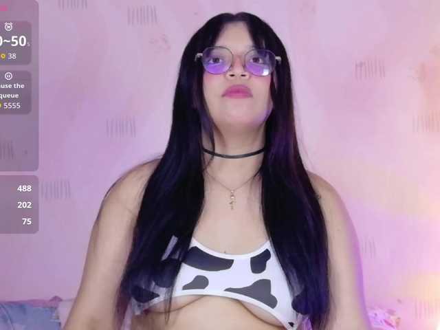 innocenthazel live cam on BongaCams