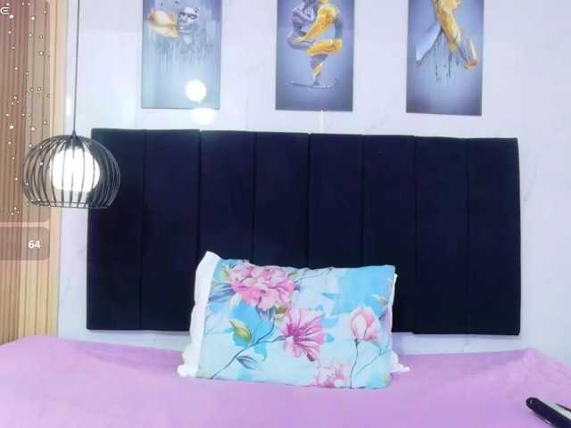 innocenthazel live cam on BongaCams
