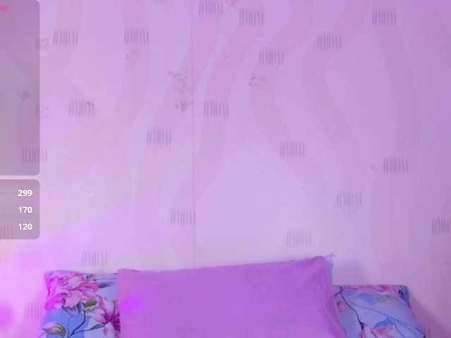 innocenthazel live cam on BongaCams