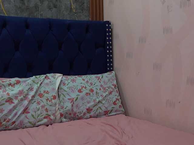 innocenthazel live cam on BongaCams