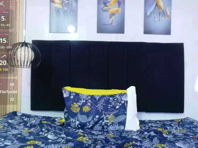 innocenthazel live cam on BongaCams