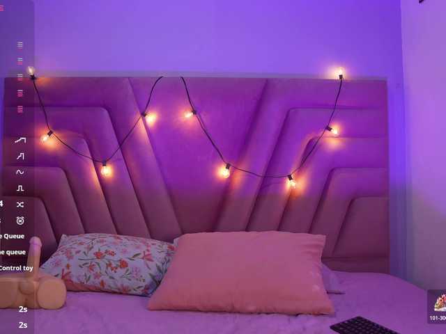 innocenthazel live cam on BongaCams