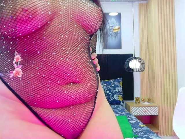 innocenthazel live cam on BongaCams