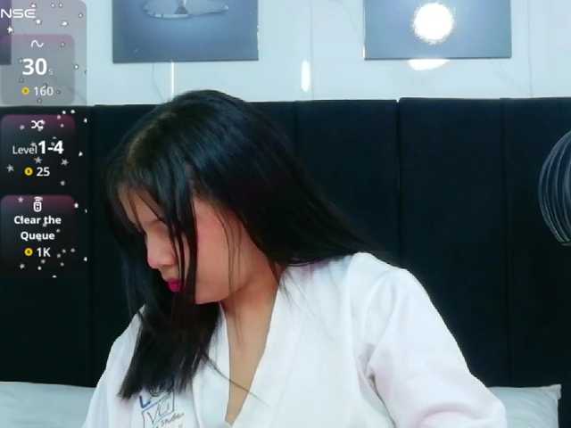 innocenthazel live cam on BongaCams