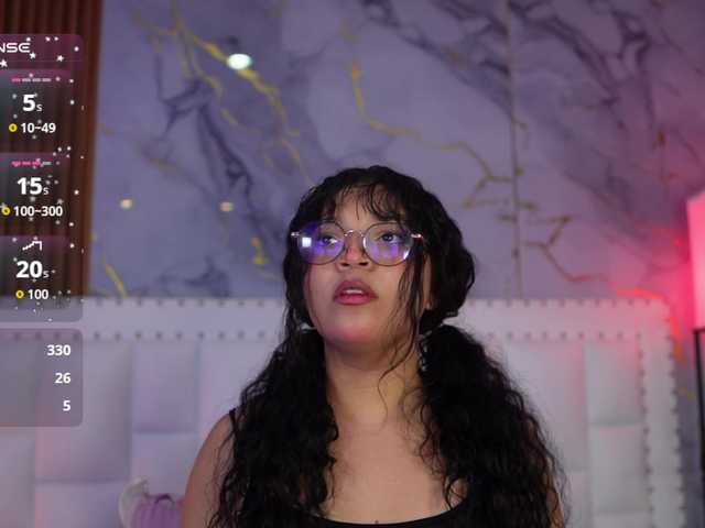 innocenthazel live cam on BongaCams