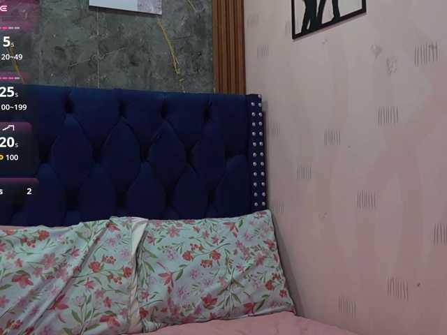 innocenthazel live cam on BongaCams