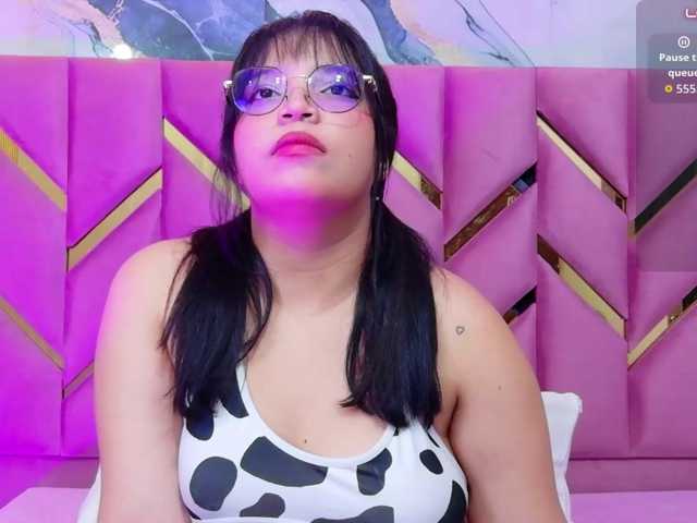 innocenthazel live cam on BongaCams