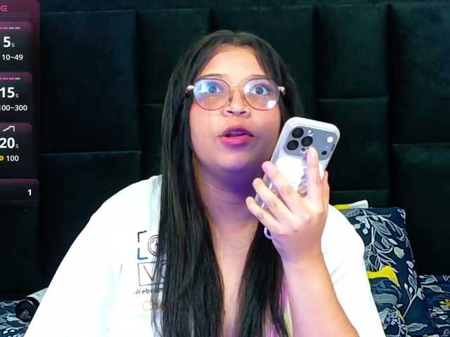 innocenthazel live cam on BongaCams