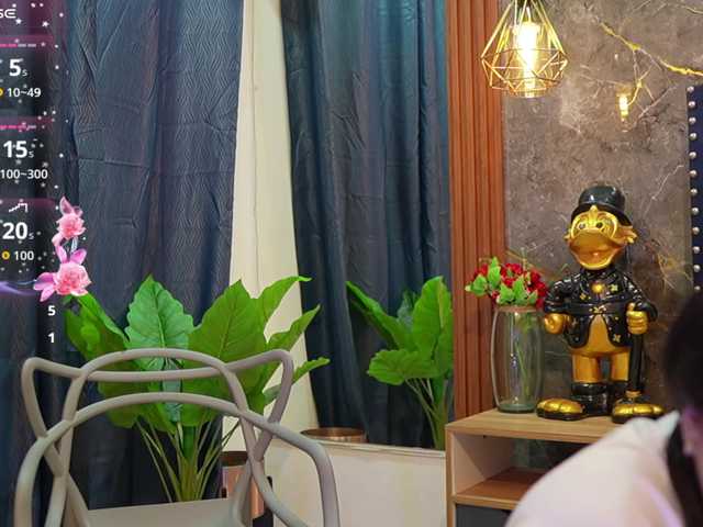 innocenthazel live cam on BongaCams