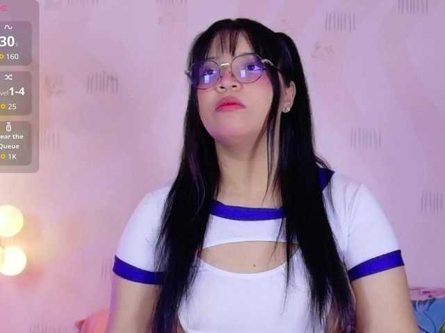 innocenthazel live cam on BongaCams
