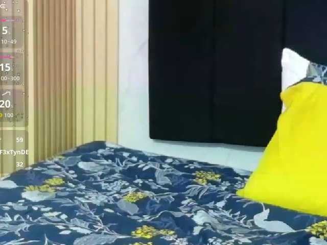 innocenthazel live cam on BongaCams