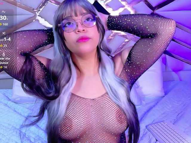 innocenthazel live cam on BongaCams