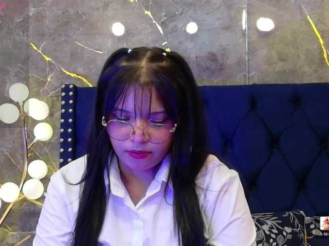 innocenthazel live webcam show