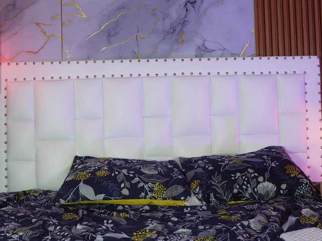innocenthazel live cam on BongaCams