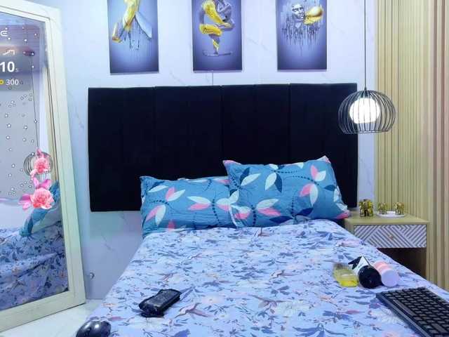 innocenthazel live cam on BongaCams
